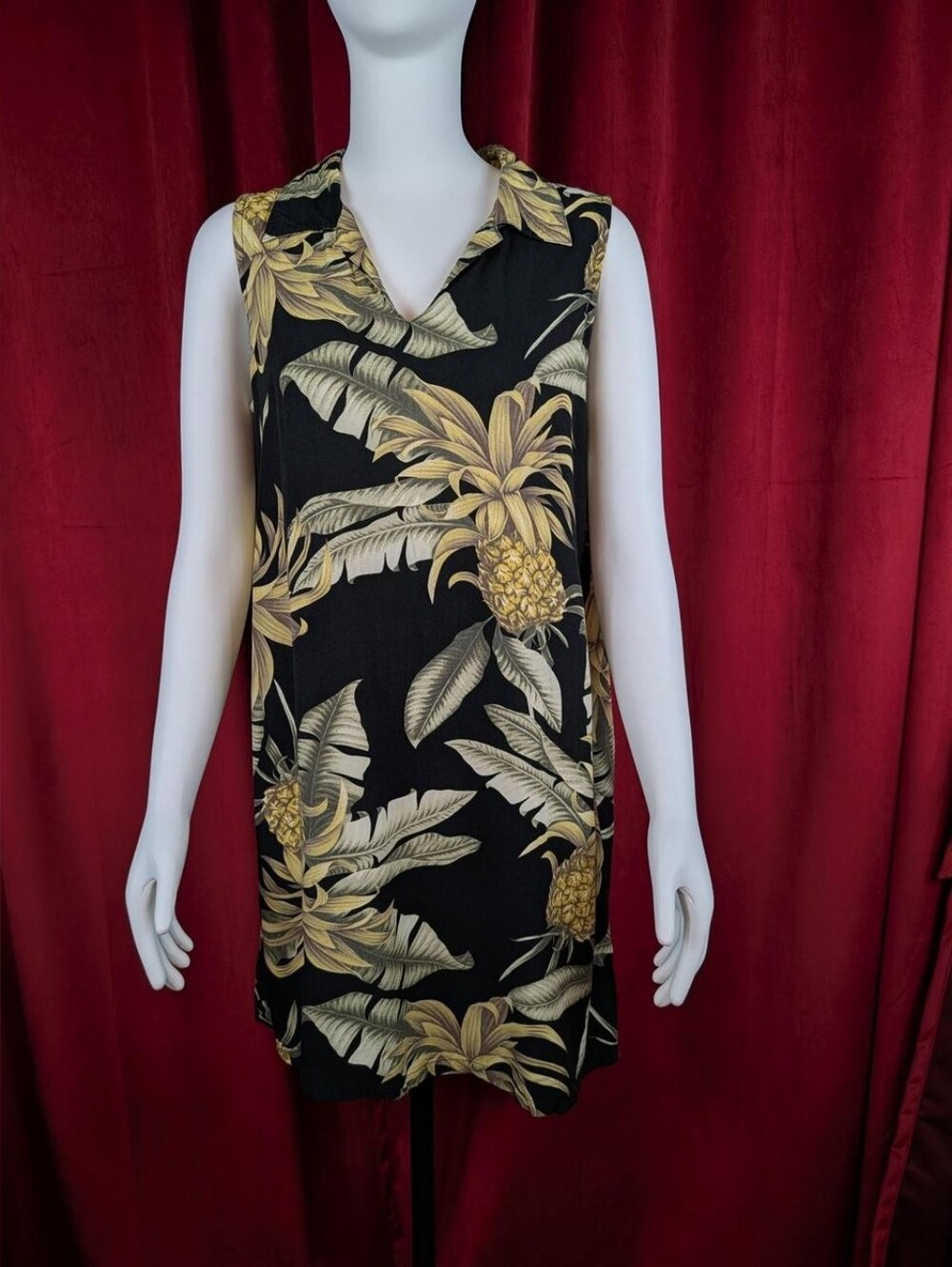Vintage 90's Peppermint Bay Black, Green, & Yellow Tropical Pineapple Dress